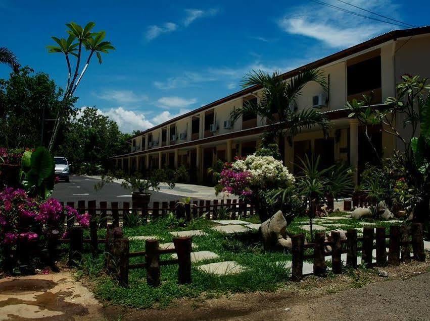 Putra Putri Lodge Kangar Bagian luar foto